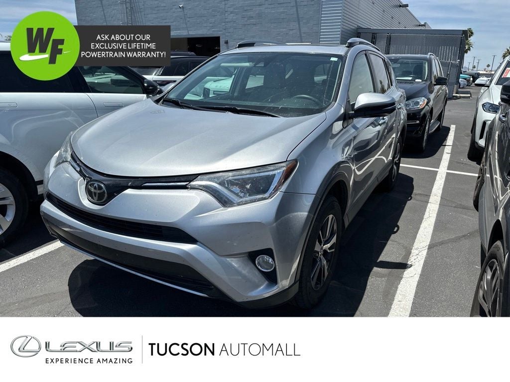 2017 Toyota RAV4 XLE's photo