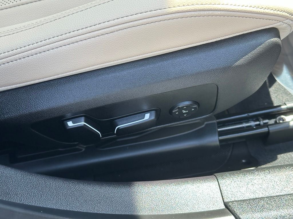 2025 BMW 3 Series 330i