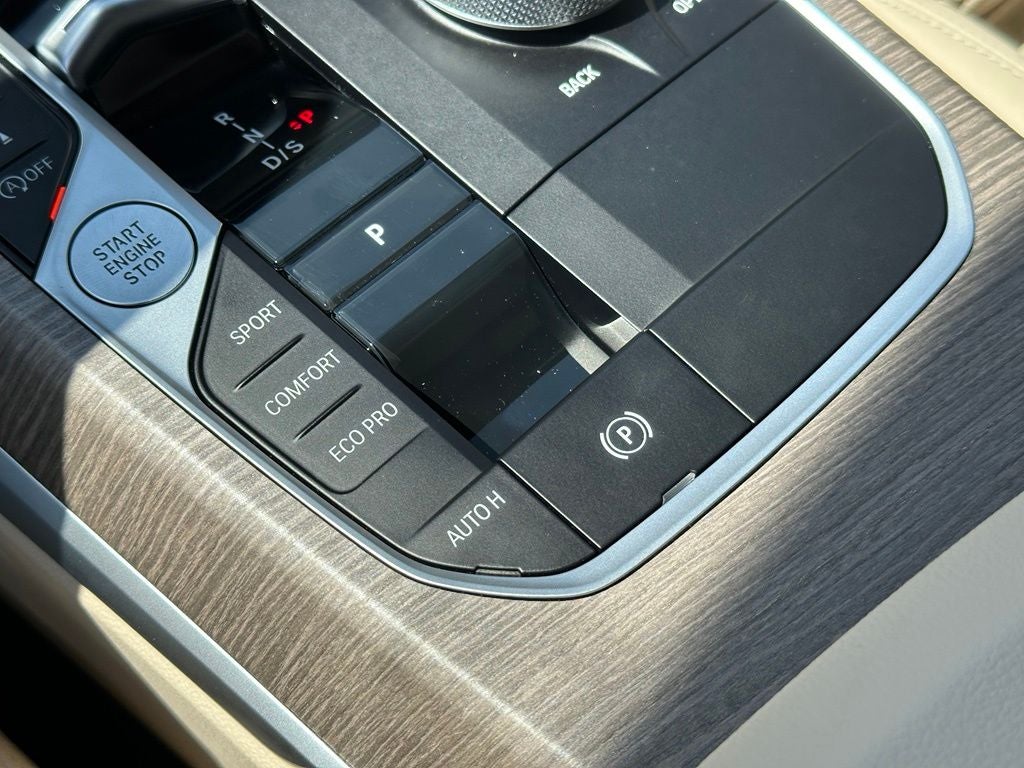 2025 BMW 3 Series 330i
