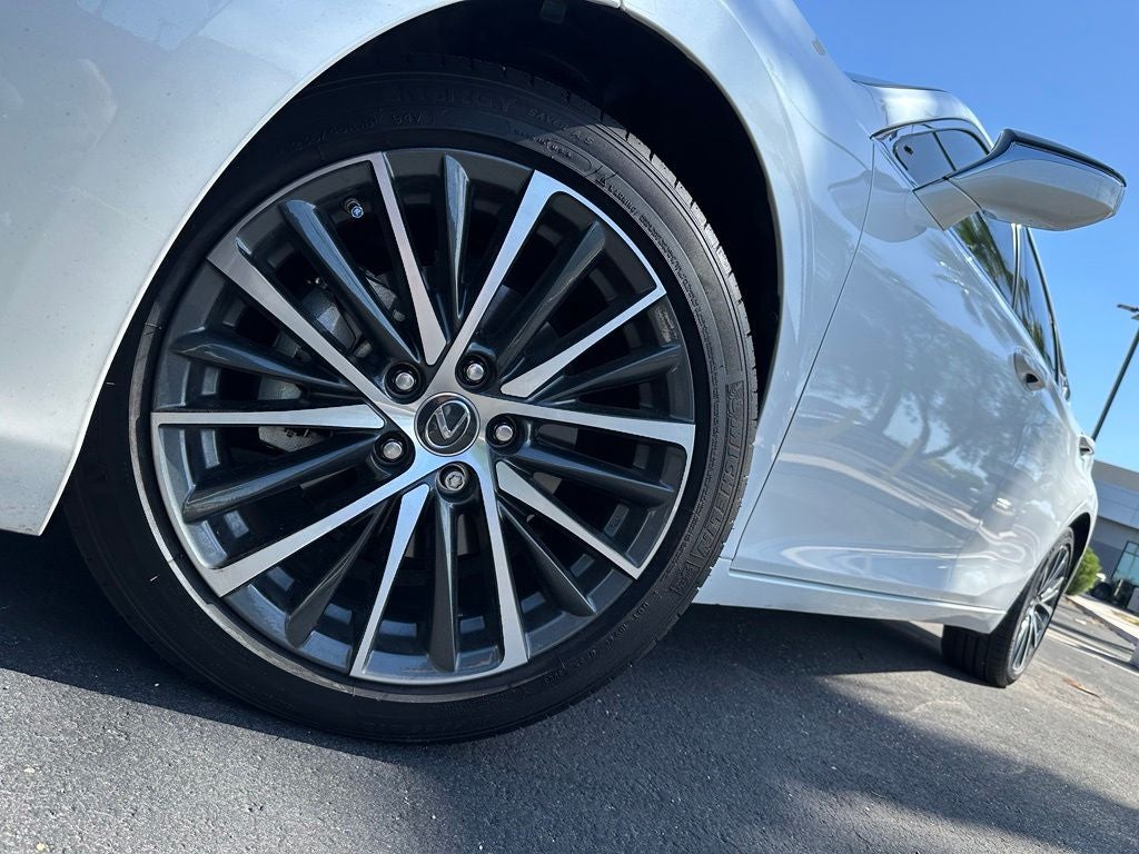 2024 Lexus ES 300h