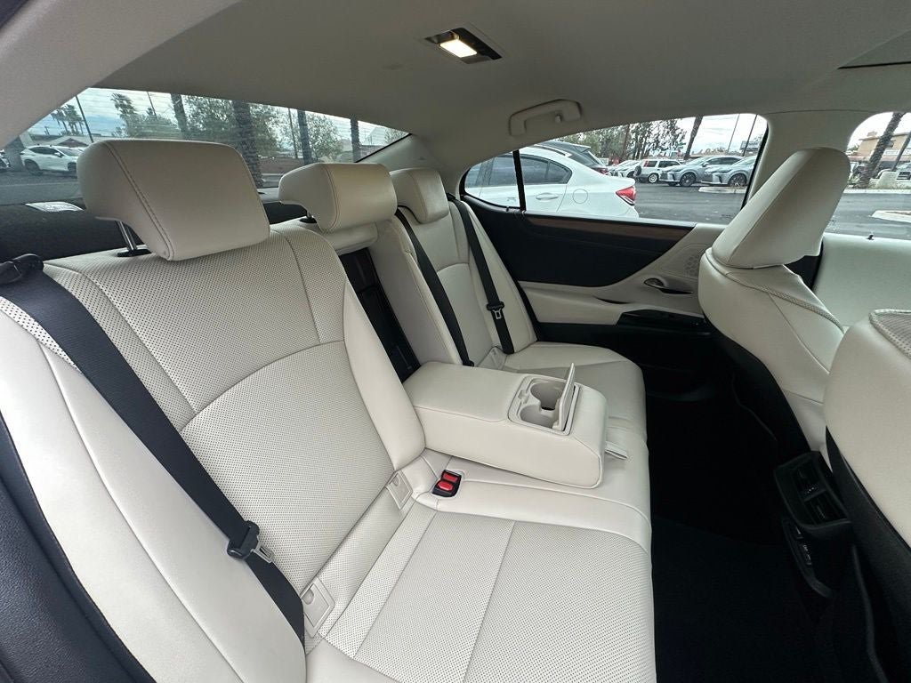 2023 Lexus ES 300h
