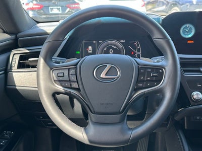 2025 Lexus ES 300h
