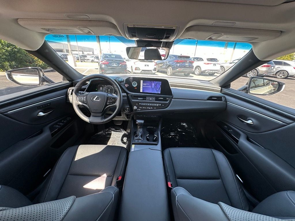 2025 Lexus ES 300h