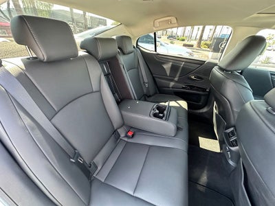2025 Lexus ES 300h