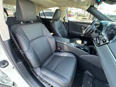 2025 Lexus ES 300h
