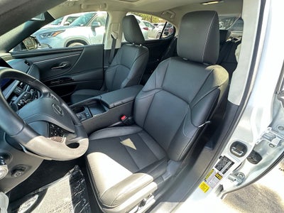 2025 Lexus ES 300h
