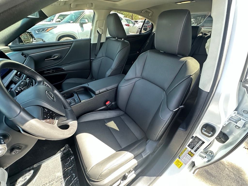 2025 Lexus ES 300h
