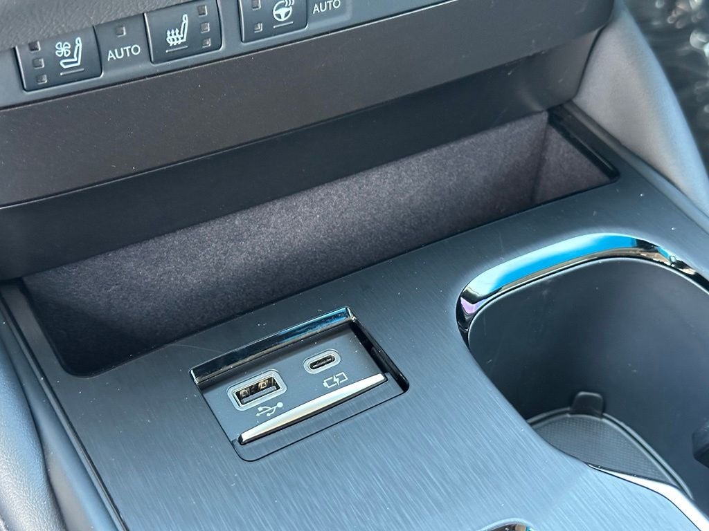 2025 Lexus ES 300h