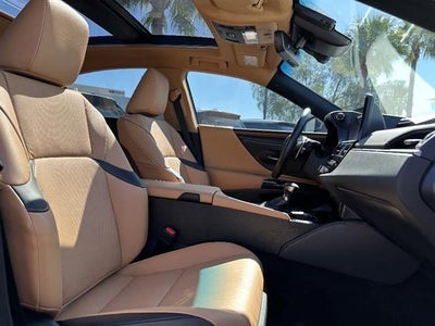 2023 Lexus ES Premium