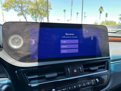 2025 Lexus ES 300h Luxury