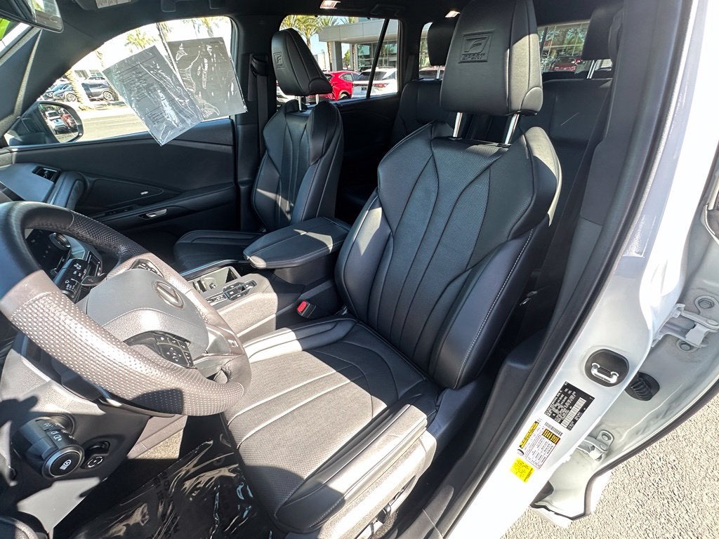 2025 Lexus TX 500h F SPORT Premium