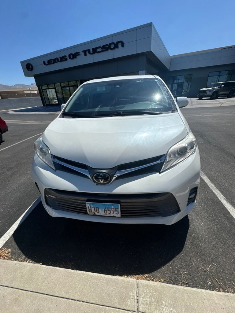 2019 Toyota Sienna XLE 7 Passenger with Auto-Access Seat