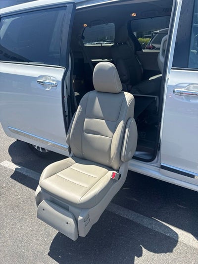 2019 Toyota Sienna XLE 7 Passenger with Auto-Access Seat