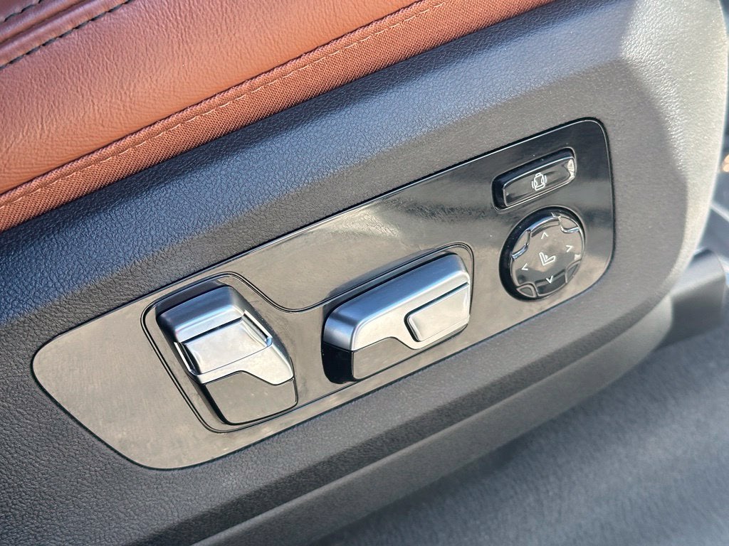 2022 BMW X5 M50i