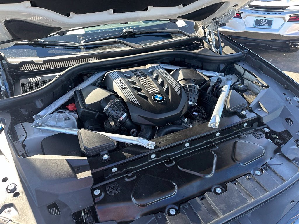 2022 BMW X5 M50i