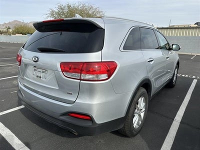2017 Kia Sorento LX
