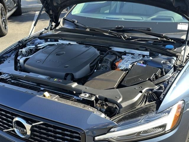 2021 Volvo S60 Recharge eAWD R-Design Exp