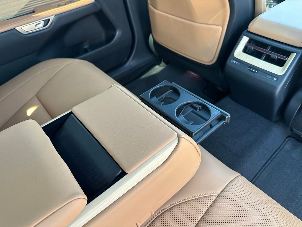 2026 Lexus ES LUXURY
