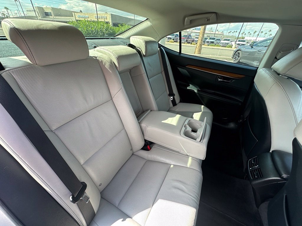 2014 Lexus ES 300h