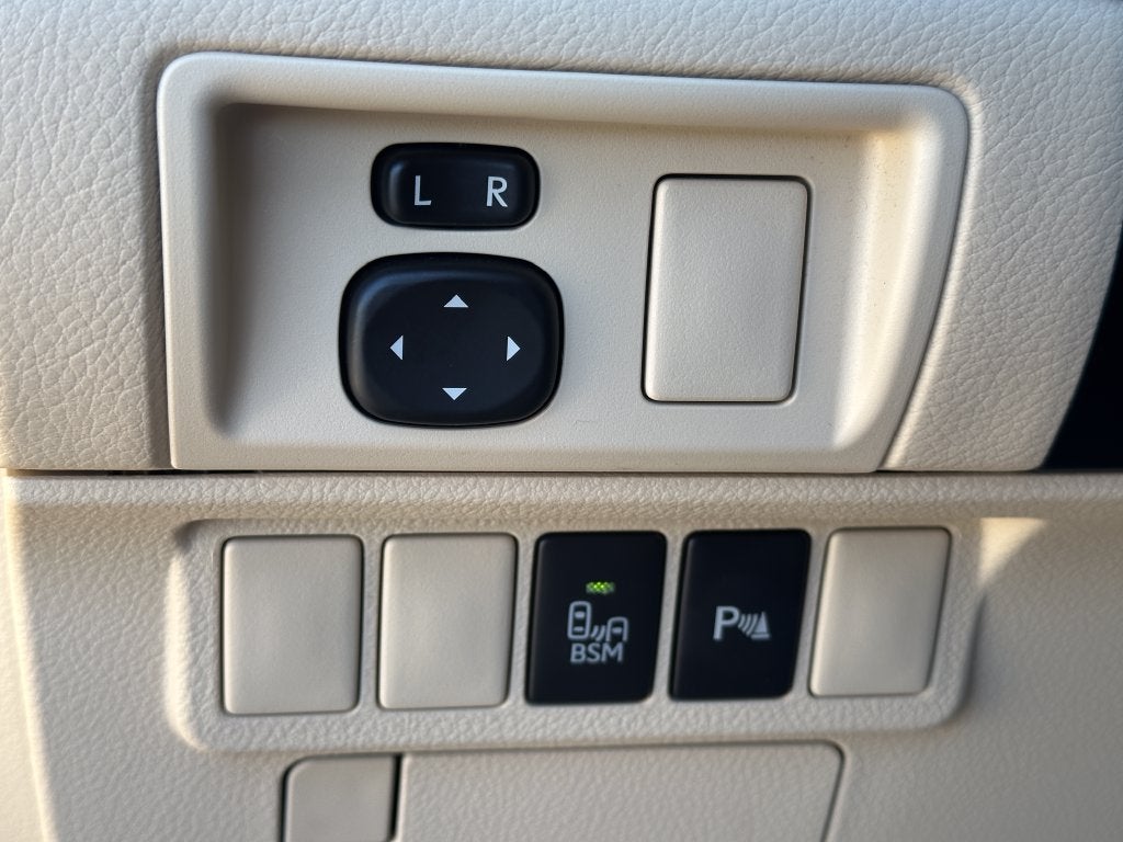 2014 Lexus ES 300h