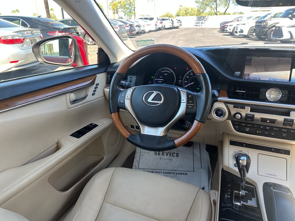 2014 Lexus ES 300h
