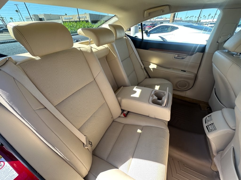 2014 Lexus ES 300h