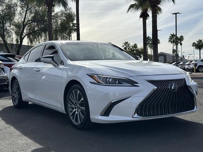 2019 Lexus ES Base