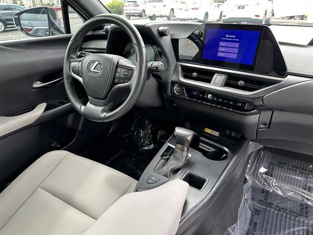 2023 Lexus UX Base
