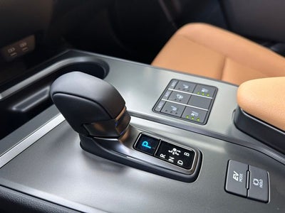 2026 Lexus UX 300h Premium