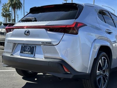 2026 Lexus UX 300h Premium