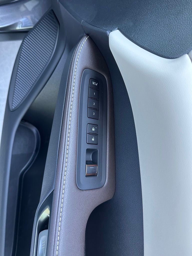 2026 Lexus RX 450h+ Luxury