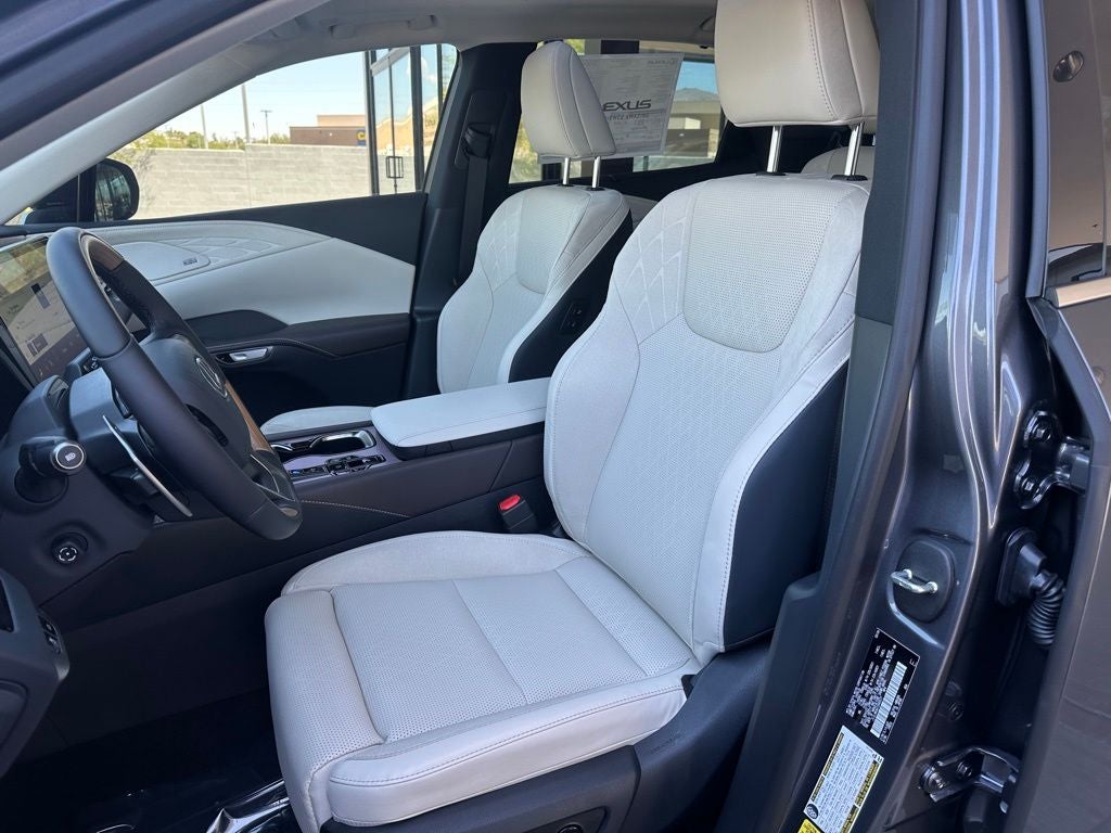 2026 Lexus RX 450h+ Luxury