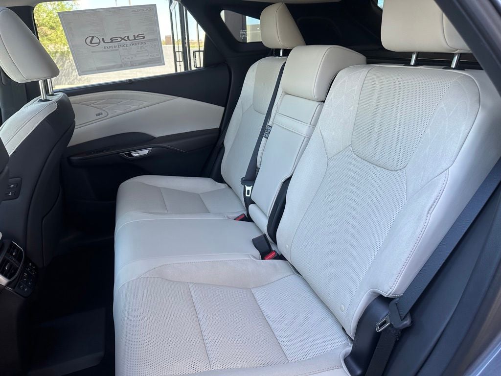 2026 Lexus RX 450h+ Luxury