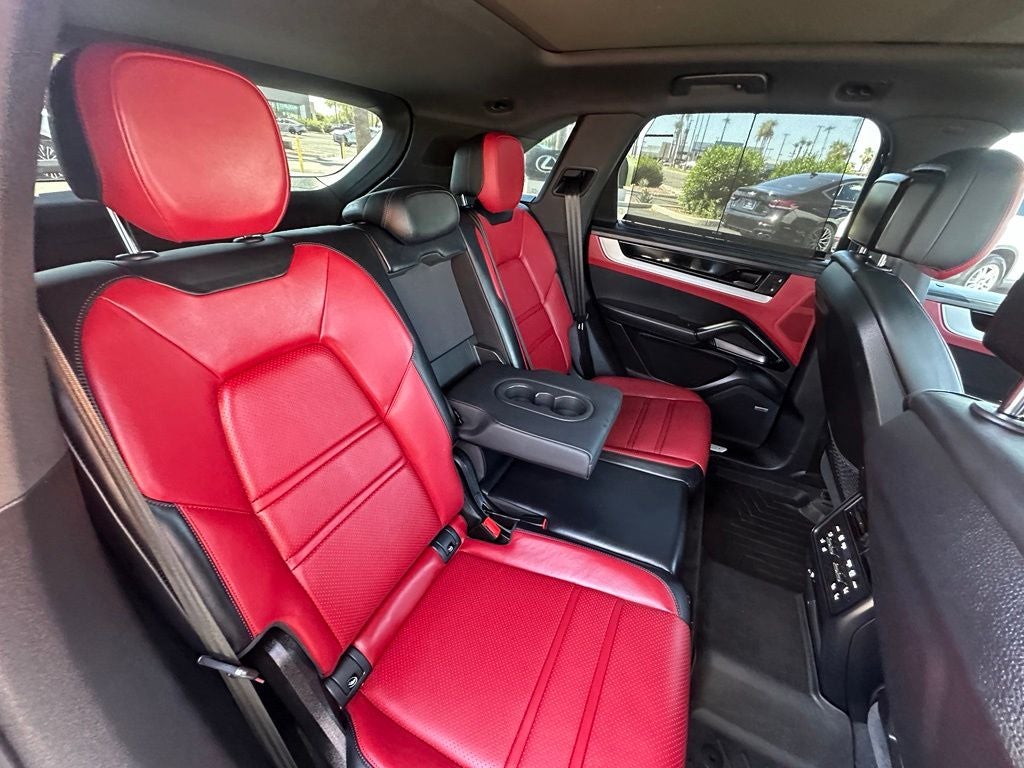 2024 Porsche Cayenne S