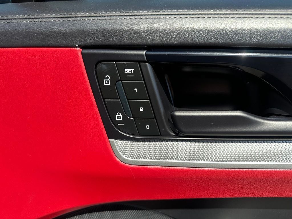 2024 Porsche Cayenne S