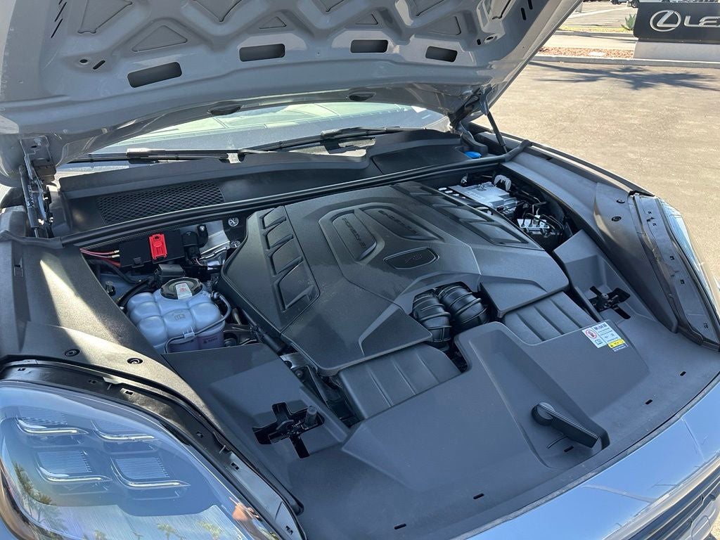 2024 Porsche Cayenne S