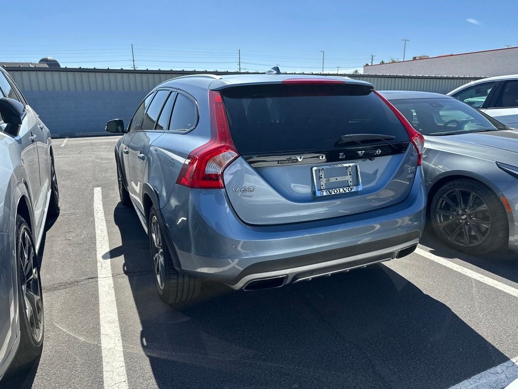 2017 Volvo V60 Cross Country T5