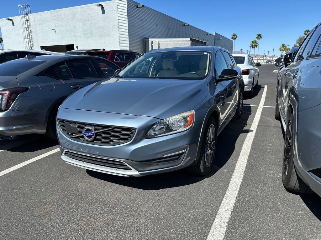 2017 Volvo V60 Cross Country T5
