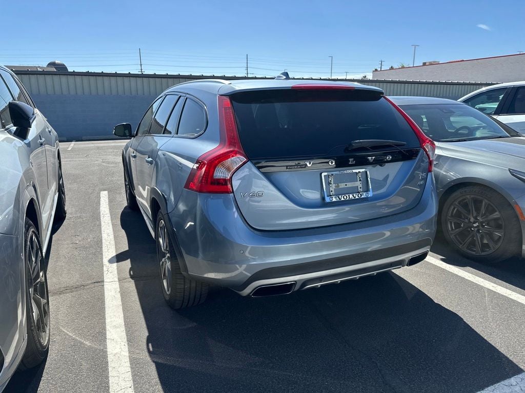 2017 Volvo V60 Cross Country T5