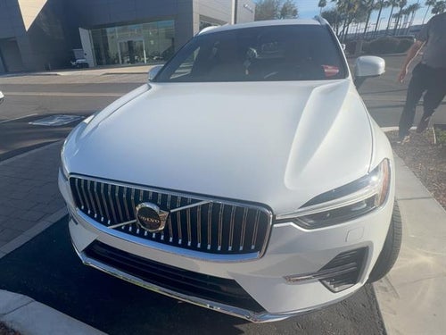 2023 Volvo XC60 B5 Ultimate Bright Theme