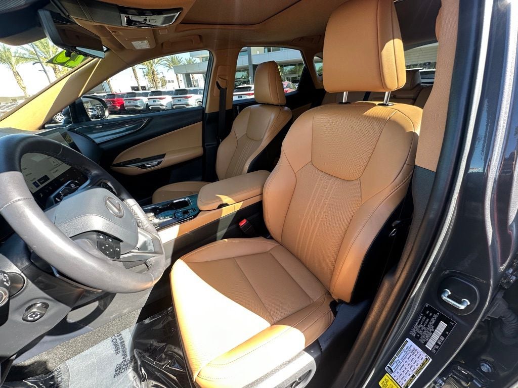 2025 Lexus NX 350h Premium