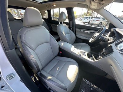 2023 INFINITI QX50 LUXE