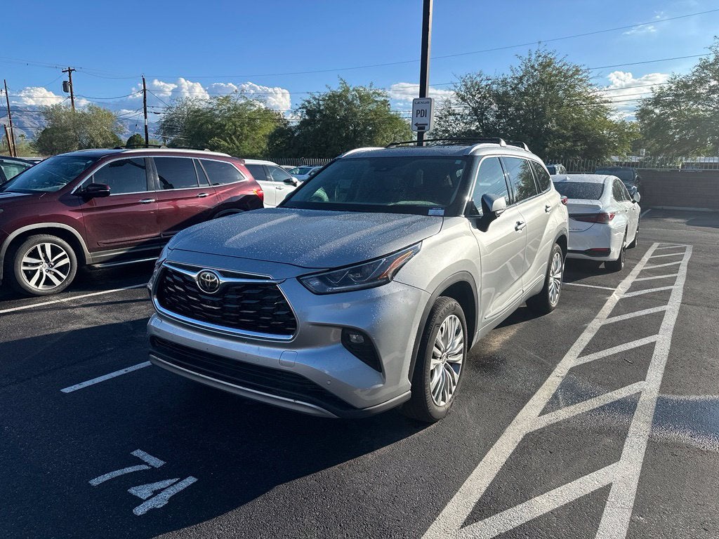 2023 Toyota Highlander Platinum