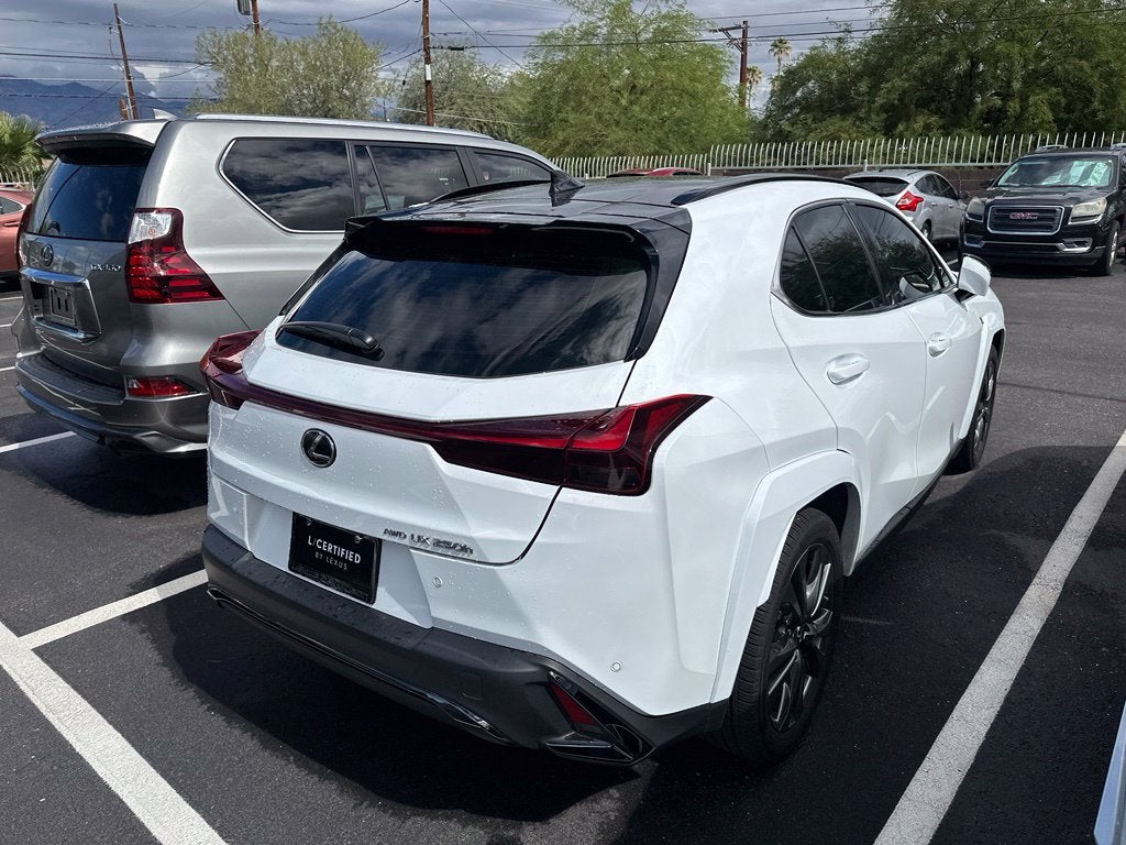 2023 Lexus UX 250h F SPORT Handling