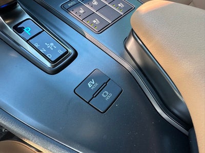 2026 Lexus UX 300h Premium