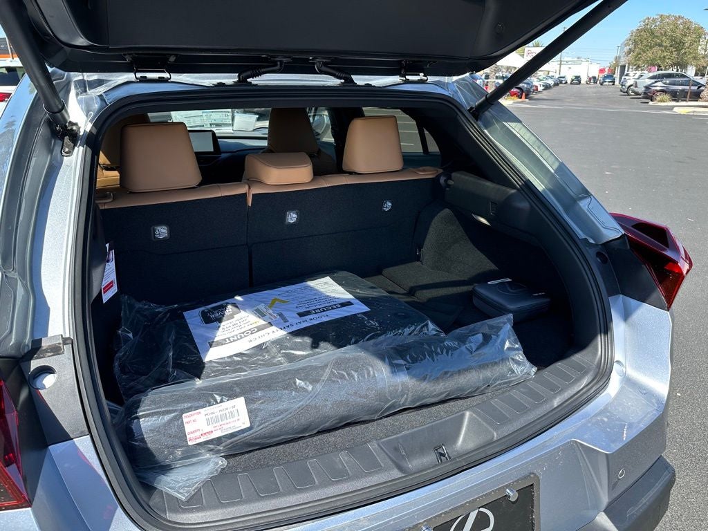2026 Lexus UX 300h Premium