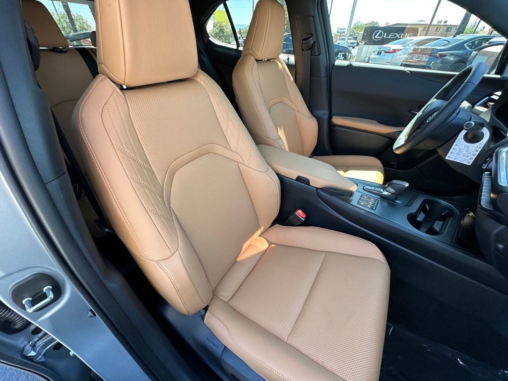 2026 Lexus UX 300h Premium