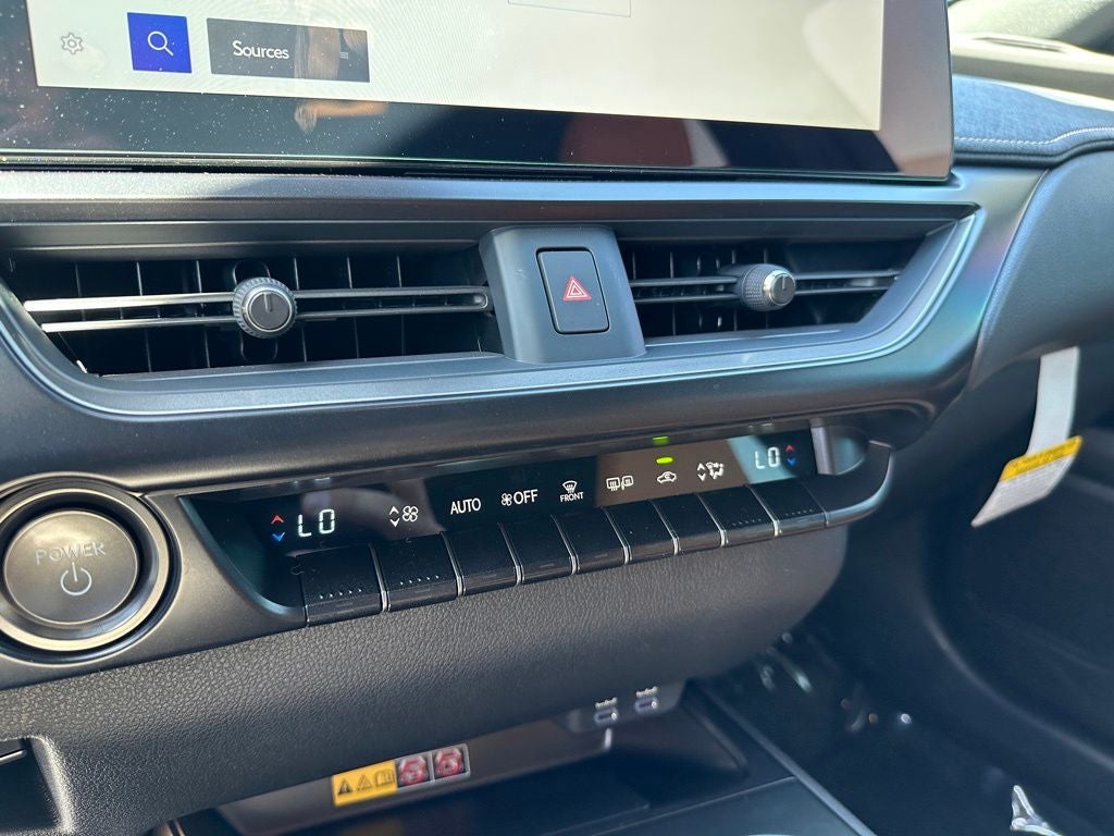 2026 Lexus UX 300h Premium