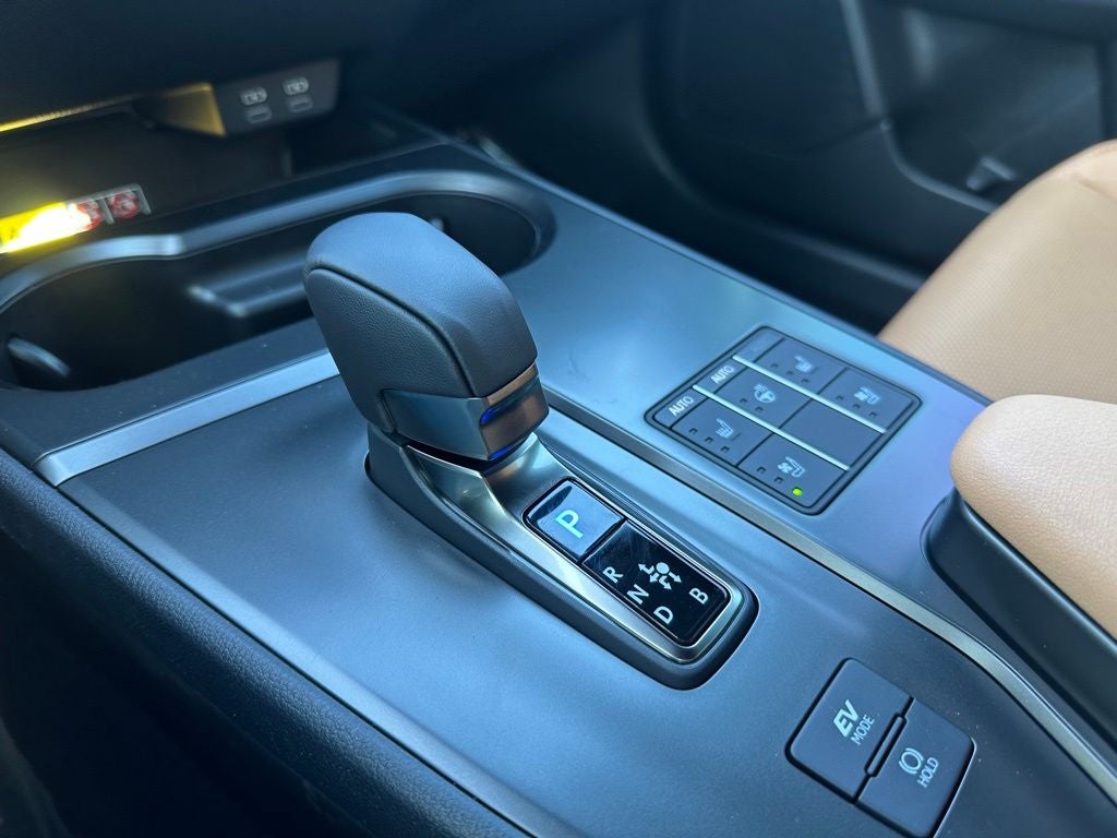 2026 Lexus UX 300h Premium