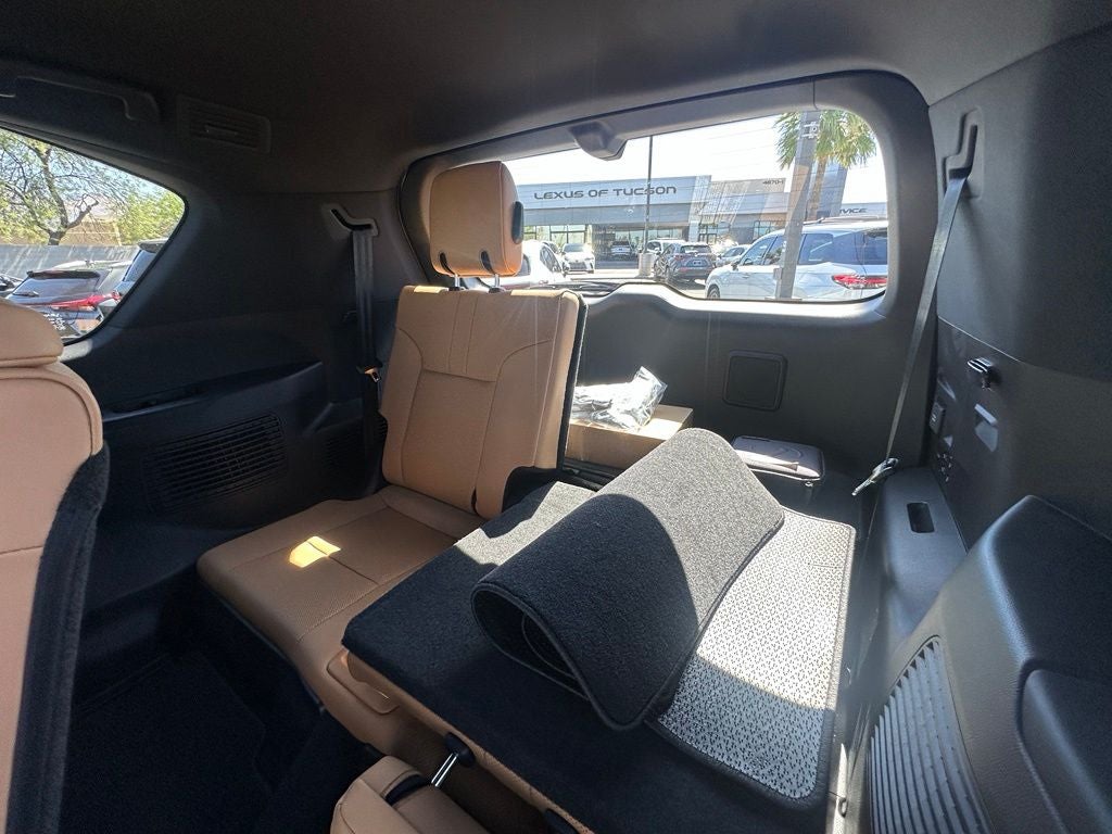 2026 Lexus LX 700h Luxury